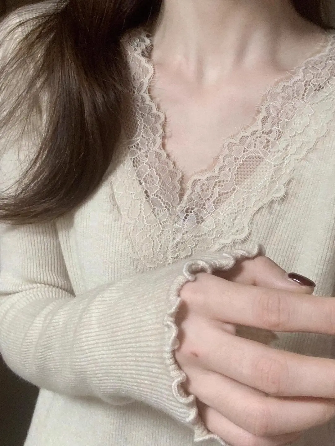 

French Sle V-Ne Lace Splice Bell Sve Base irt Women's Autumn Winter Soft Ele Beautiful Top Trendy Faion Ladies...