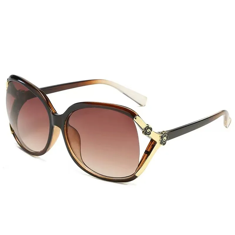 Nuovi occhiali da sole con montatura grande occhiali da sole firmati di marca di lusso retrò da donna Fashion Outdoor Travel UV400 Shades occhiali