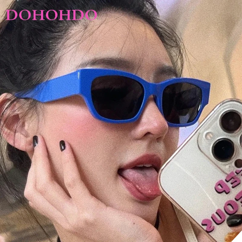

Fashion Luxury Small Frame Cat Eye Sunglasses Women Men Trend Brand Designer Classic Outdoors Summer Traveling Sun Glasses UV400