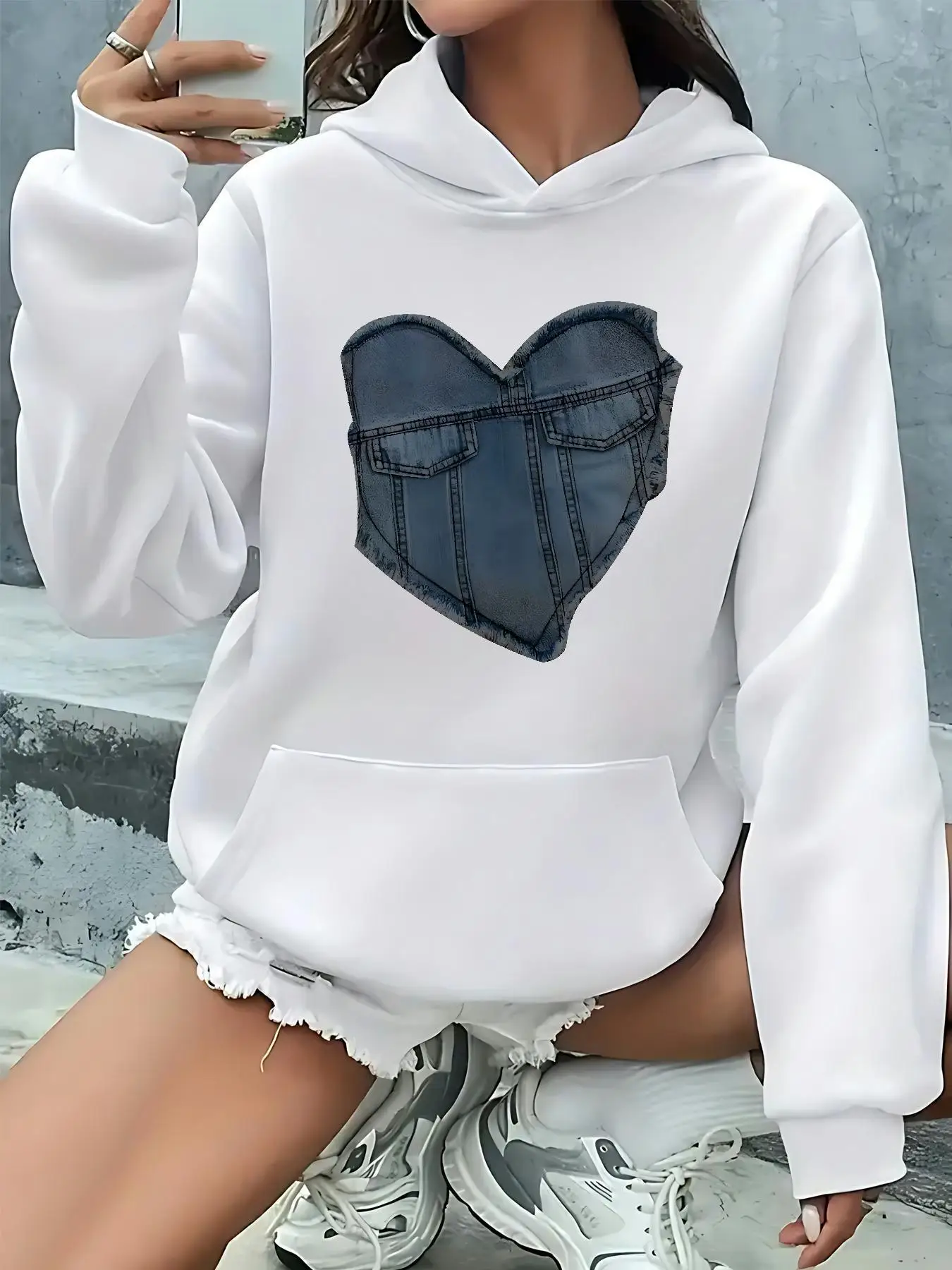 Retro Denim Heart-shaped Pattern Printed Hooded Sweatshirt For Women Fashionable and High-quality Loose Cotton Long-sleeved Tops