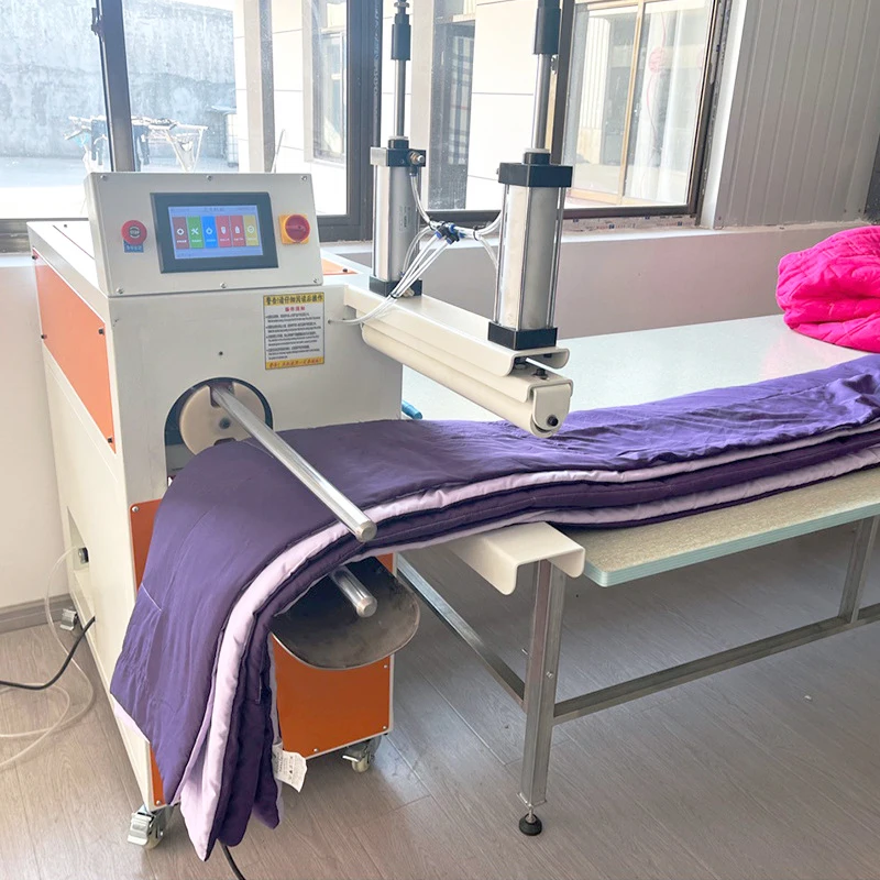 

Automatic Pillow Mattress Quilt Roll Rolling Packing Machine Quilt Coiling Machine Comforter Rolling Machine