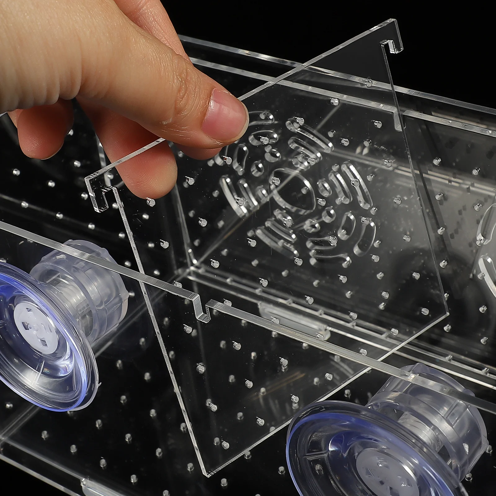 

Transparent Acrylic Aquarium Breeding Box Isolator for Betta Fish Eggs Newborn Fry Safety Nursery Tank Box Aquarium Nursery