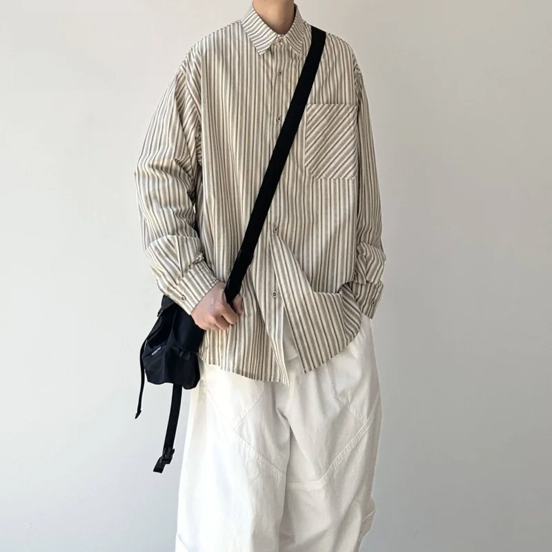 

Мужская повседневная свободная рубашка с длинным рукавом и вертикальными полосками в винтажном стиле, универсальная верхняя одежда, модный топ с V-образным вырезом для ранней весны