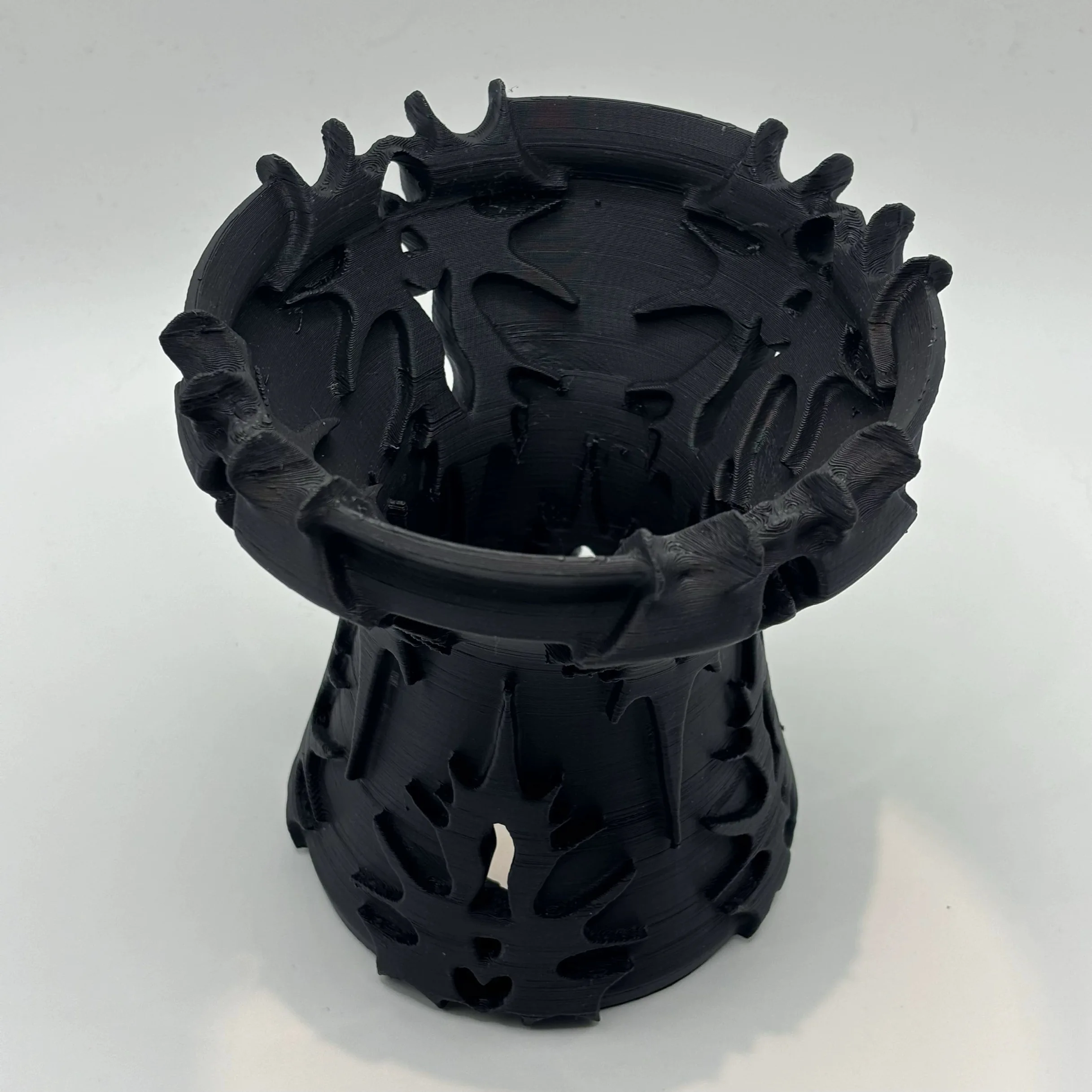 Trendy black mud burst texture tortoise shell ceramic root flower pot