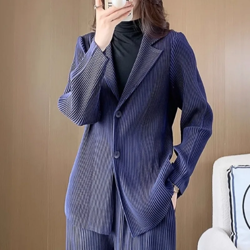 

Miyake 2026 Thickened Fabric Pleated Casual Women's Jacket Simple Loose Tops Versatile Office Commuting Women Coat Wrinkle-Free