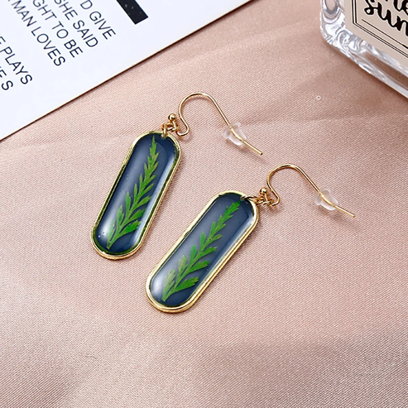 Elegant Pressed Flower Earring For Women Sweet Real Flower Natural Earrings Creative Handmaking Epoxy Resin Flower Earrings 2024