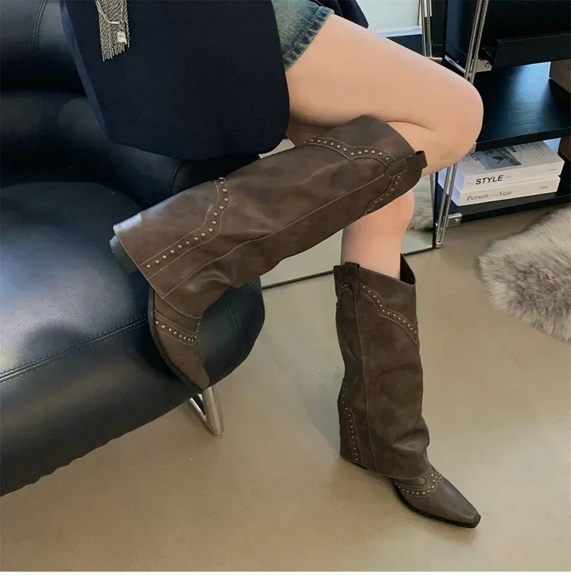 Damen Cowgirl-Stiefel, Modische Slip-On Damenstiefel mit Elegantem Quadratischem Absatz, Lange Stiefel, Retro-Winterschuhe für Damen – Detail 8