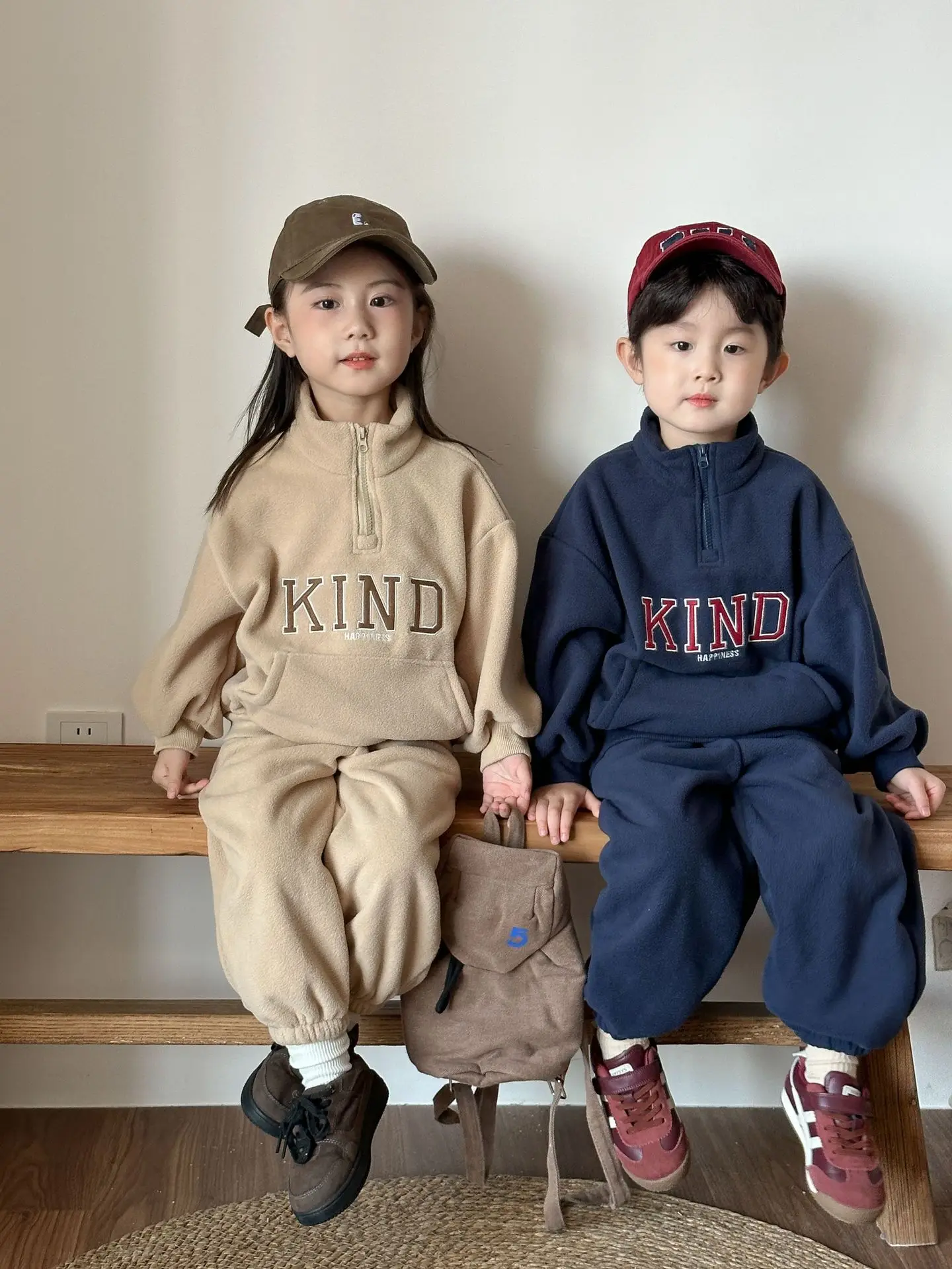 

Toddler Kids Boys 2PCS Winter Thicken Loose Children Boys Sweatshirt Letter Printed Plush Teenager Boys Solid Color Sweatpant