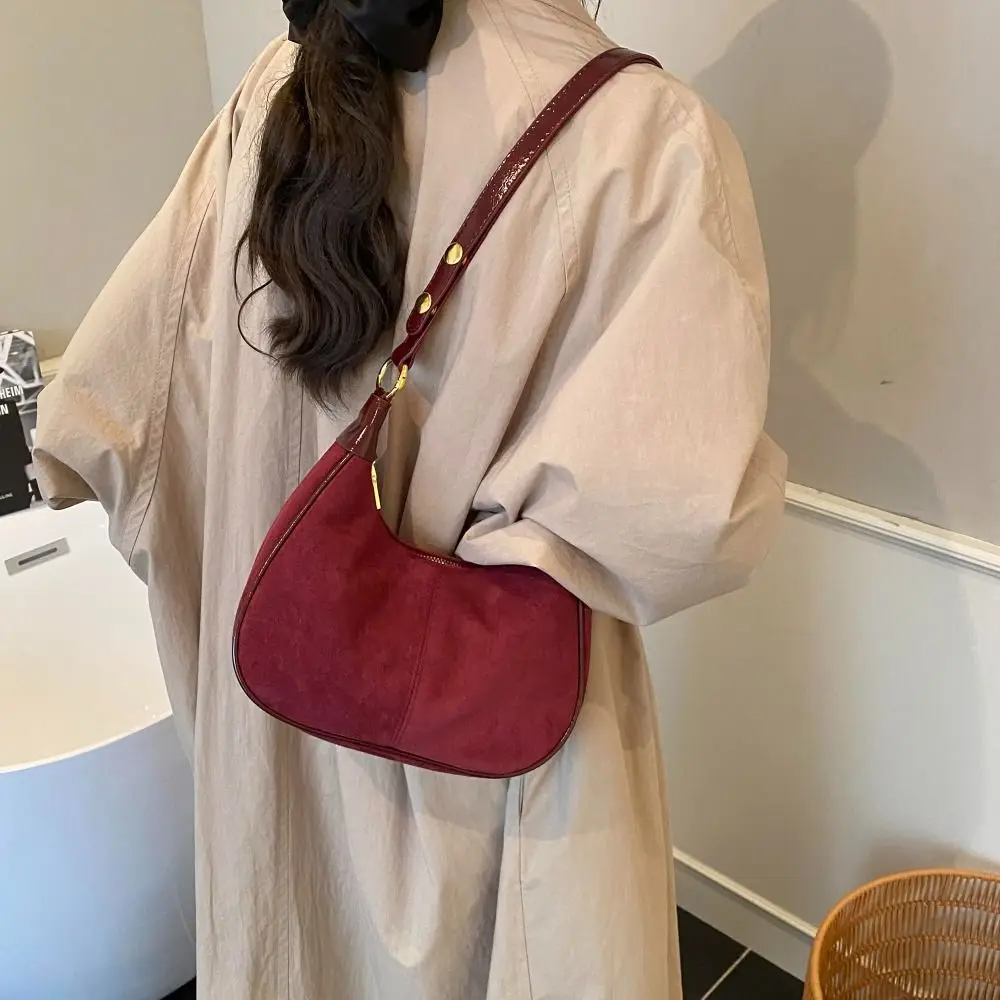 حقيبة هوبو عصرية من جلد الغزال الصناعي، محفظة كتف صغيرة بأشرطة قابلة للتعديل، ناعمة مع حقيبة يد كروس بسحاب