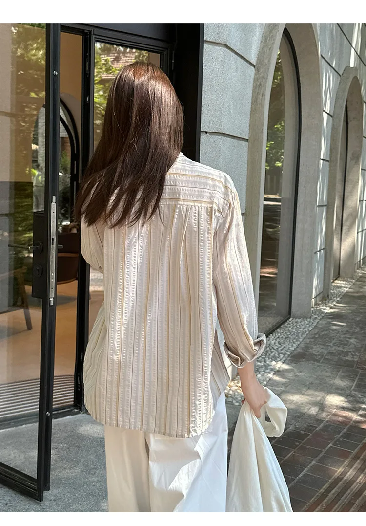 Spring and summer women\'s casual striped lapel long sleeved loose fitting shirt