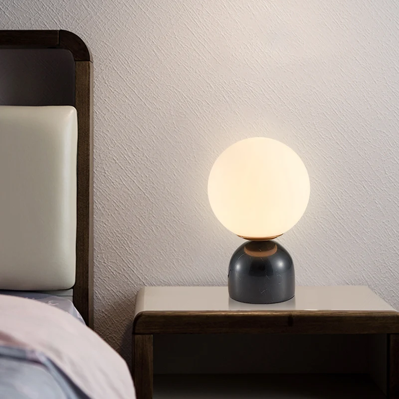 ตกแต่งศิลปะหินอ่อนตารางโคมไฟ Nordic โมเดิร์นโคมไฟห้องนอนสําหรับ Nightstand EU US AU UK ปลั๊กทรงกลมตารางโคมไฟห้องนั่งเล่น