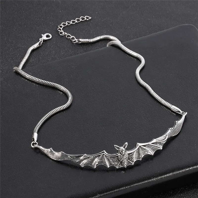 Gothic Silver Plated Bat Chocker Necklace Vampire Bat Pendant Necklace Dark Style Choker Bat Jewelry Gift Women Girls Goth