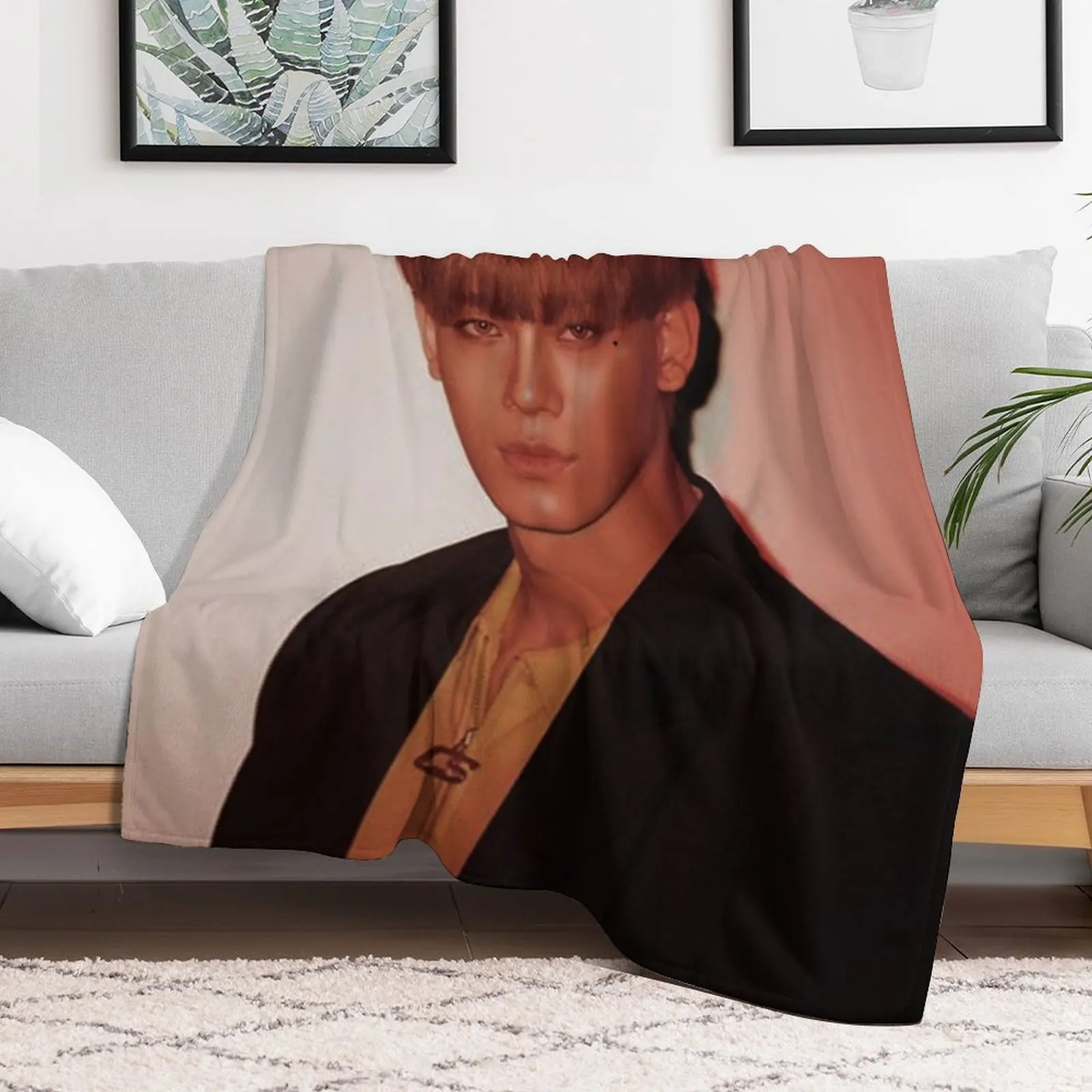 chen (love shot) Throw Blanket Sleeping Bag Luxury Throw Blankets