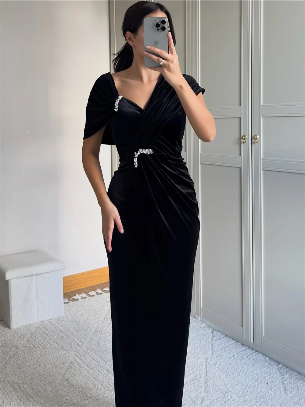 فستان سهرة من المخمل باللون العنابي من Xikuo رداء حفلات مكشكش كريستالي غير متماثل ماكسي حورية البحر فيستدوس دي فييستا أنيق مخصص