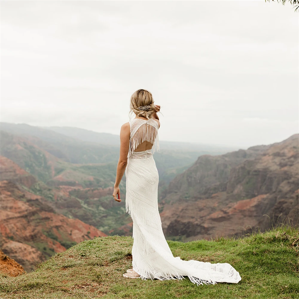 19611 #   Maßgeschneidertes Boho-Hochzeitskleid mit ärmellosem V-Ausschnitt und Spitze im Meerjungfrau-Stil, elegantes, rückenfreies Brautkleid mit Quasten für Frauen 2024