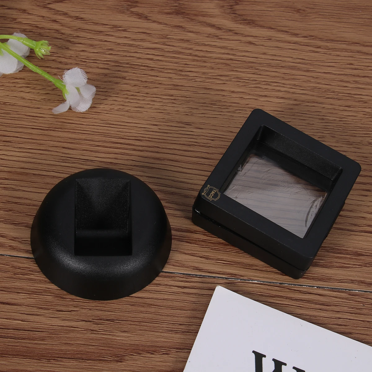 

4 Pcs Commemorative Coin Display Box Badge Stand Rack Practical Convenient to Carry Small Size