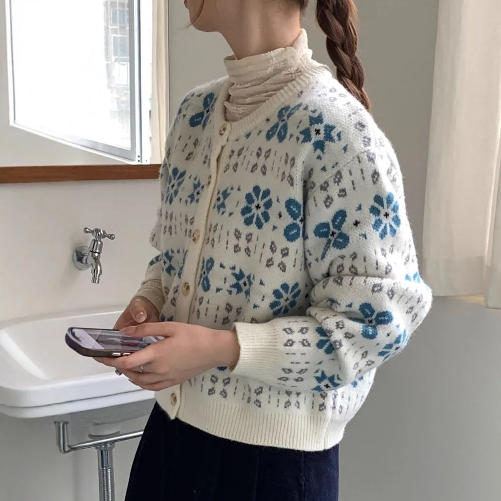 

Women Knitted Cardigan flower jacquard Sweaters O Neck Long Sleeves Single Breasted Loose Casual Elegant Office Lady 2025 Autumn