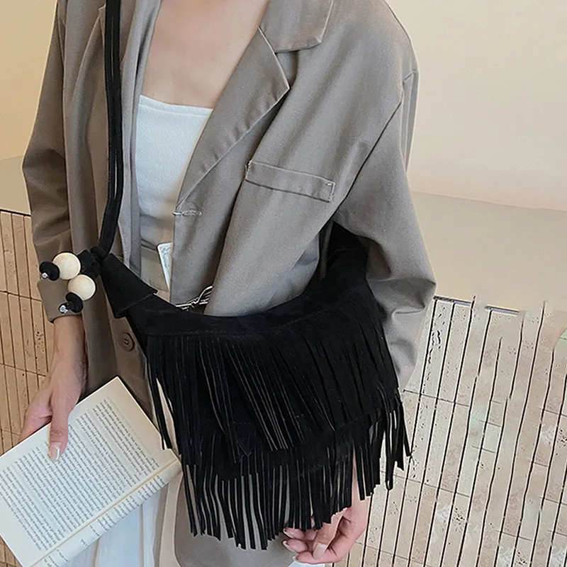 Borsa a tracolla smerigliata con nappa da donna 2025 Borse a tracolla singole versatili vintage autunno inverno Borsa sotto le ascelle con cerniera tinta unita