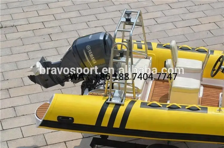 Hot Sale Fiberglass Bottom Hypalon Fishing Boat Rib Boat 520 With Center Console