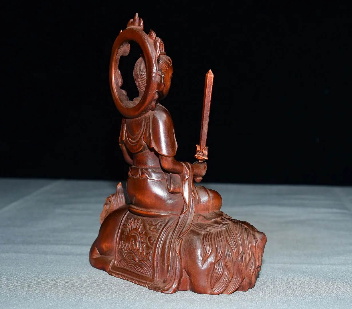 Old Boxwood Buddha's Head backlight mythical beast mount Manjushri Bodhisattva seated Buddha screen Study Amass wealth Ornaments