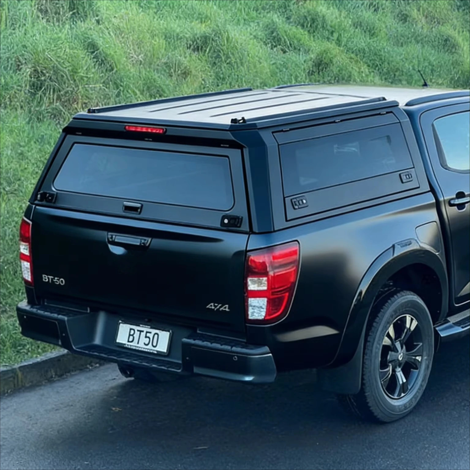 

Table Performance Wholesale Available Truck Canopy Strong Rust Resistant Safe Pickup Topper Hard Shell for MAZDA BT50