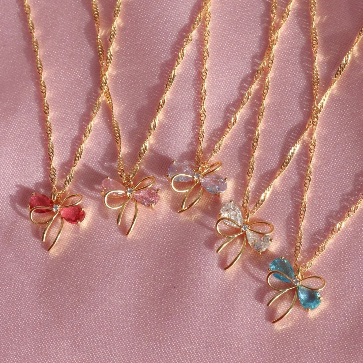 

Colorful bow long necklace for women, niche and versatile, collarbone chain, color preservation