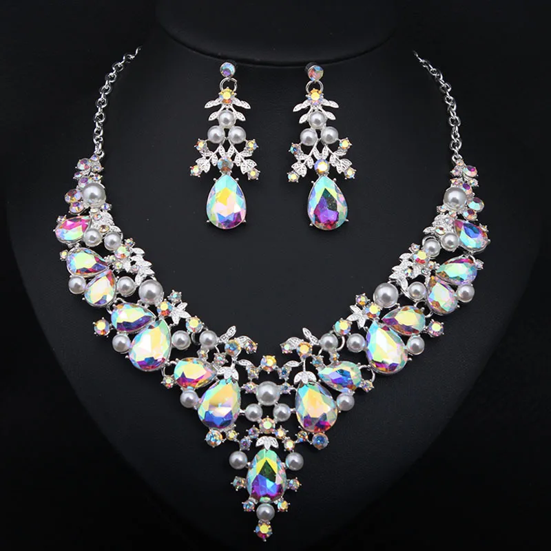 

Amazon, Exaggerated Crystal Pearl Gem Necklace Earrings Set Bridal Banquet Women's Accessories