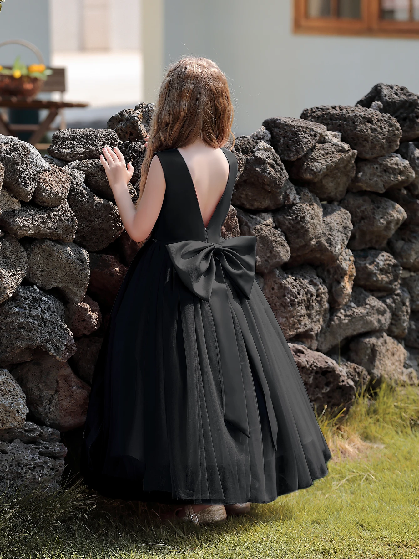 Luxury Satin Flower Girl Dress with Big Bow Sleeveless Fancy Formal Birthday Tulle Party Long Black Dresses