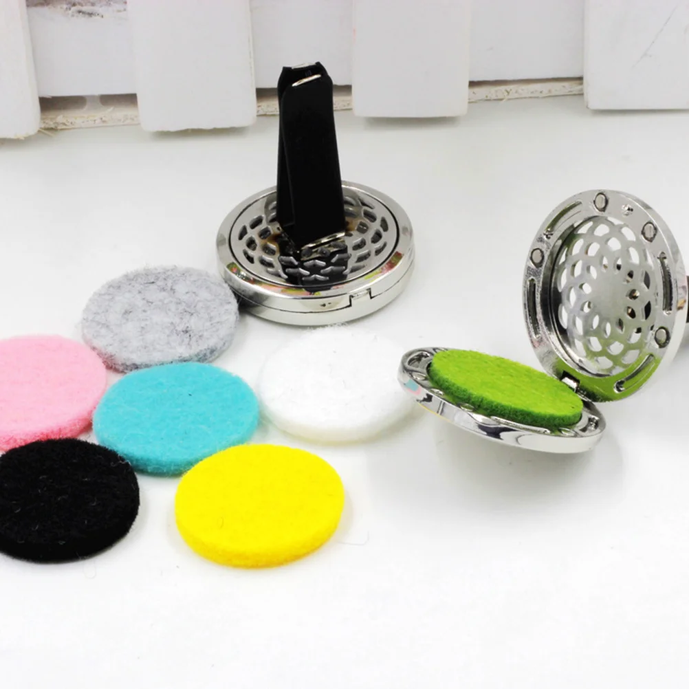 

Car Fragrance Diffuser Vent Clip Car Air Freshener Perfume Clamp Aromatherapy Essential Oil Diffuser with Refill Pad (Star)