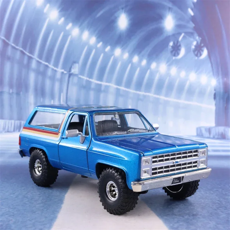 1:24 1980 Chevrolet BLAZER SUV Off-road Vehicle Diecast CHEVY Metal Alloy Model Car Toys For Children Gift Collection J302