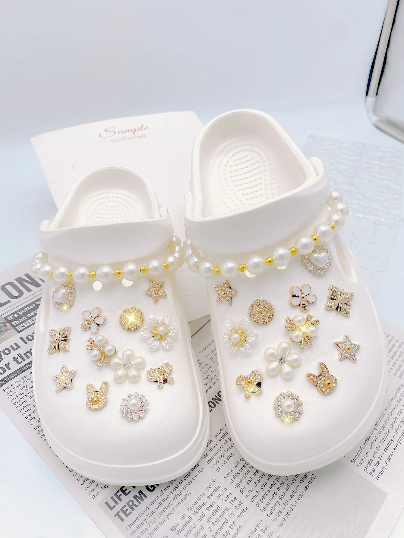 26 حذاء تمساح (زهرة ABS لؤلؤية بستة بتلات، فيونكة، نجمة، أرنب صغير، قلب، إلخ.) الملحقات - سهلة التركيب وقابلة للفصل