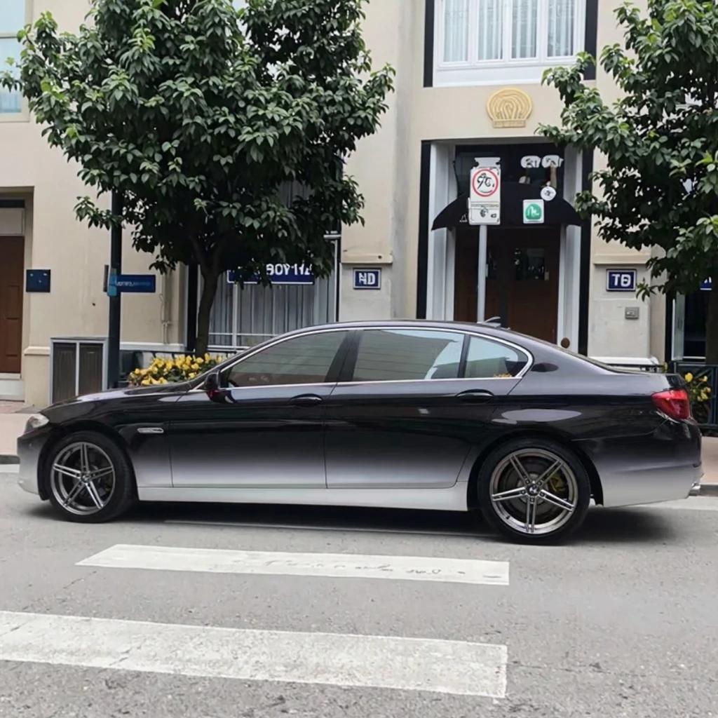 

Customized Car Customized Multiple Color-changing Vinyl Films, Black and White Gradient Covering Protective Films