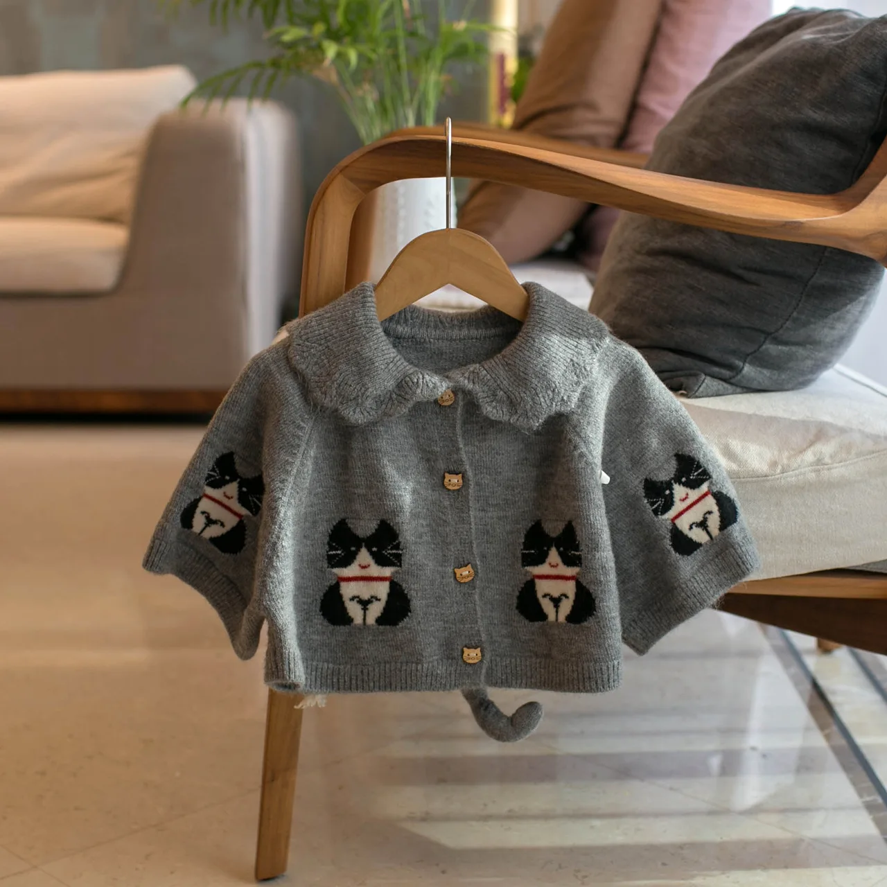 1-5 Y Girls Sweaters Little Cat Embroidery Girls Knit Cardigans Long Sleeve Cloak Style Knit wear