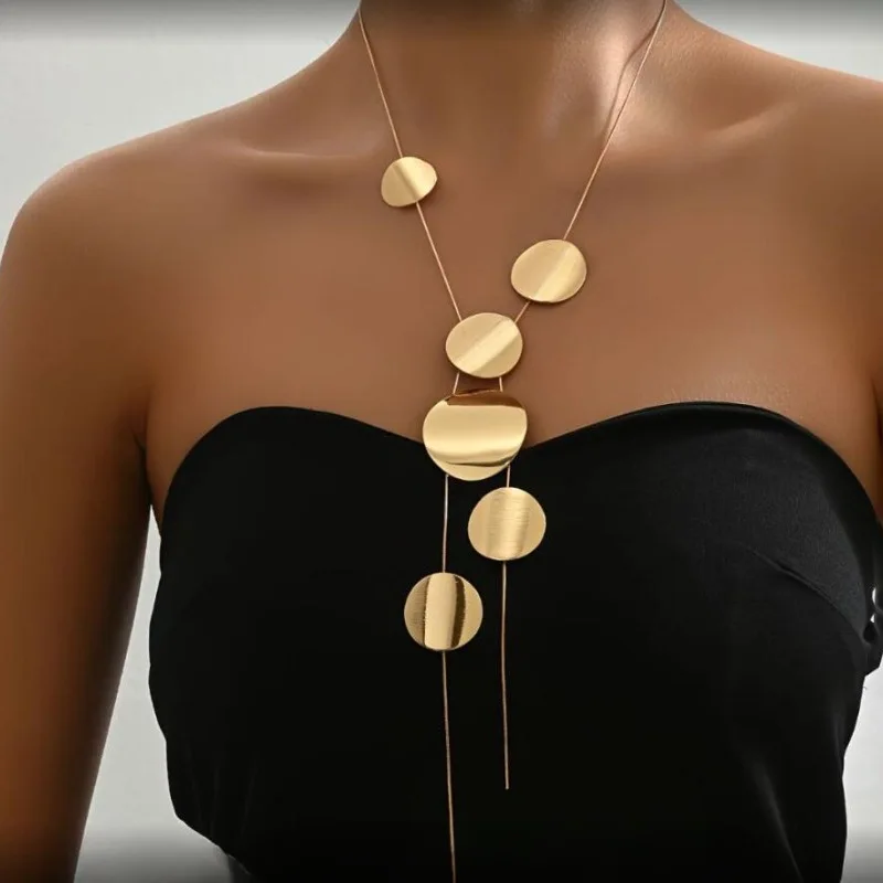 Fashion Temperament of Europe and the United States, Large Round Long Necklace, Women's Personality, Simple Collarbone Chain