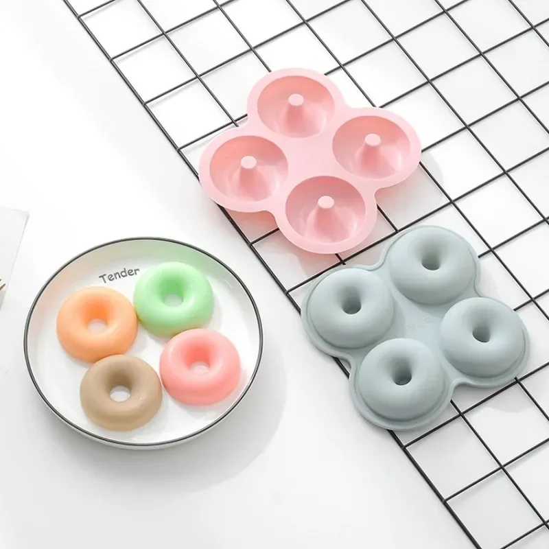 

4-in-a-row Donut Mold Oven Baking DIY Tool Silicone Tray Cake Kitchen Supplies Children Complementary Food Special Design Pink