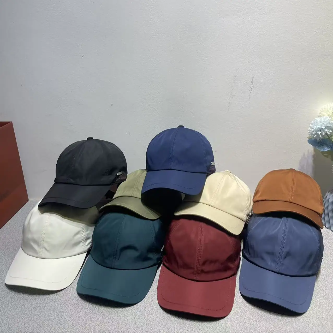 Hochwertige Baseballkappe mit Buchstaben-Stickerei, Sonnenschutzkappe, vielseitiger Freizeithut für Männer und Frauen