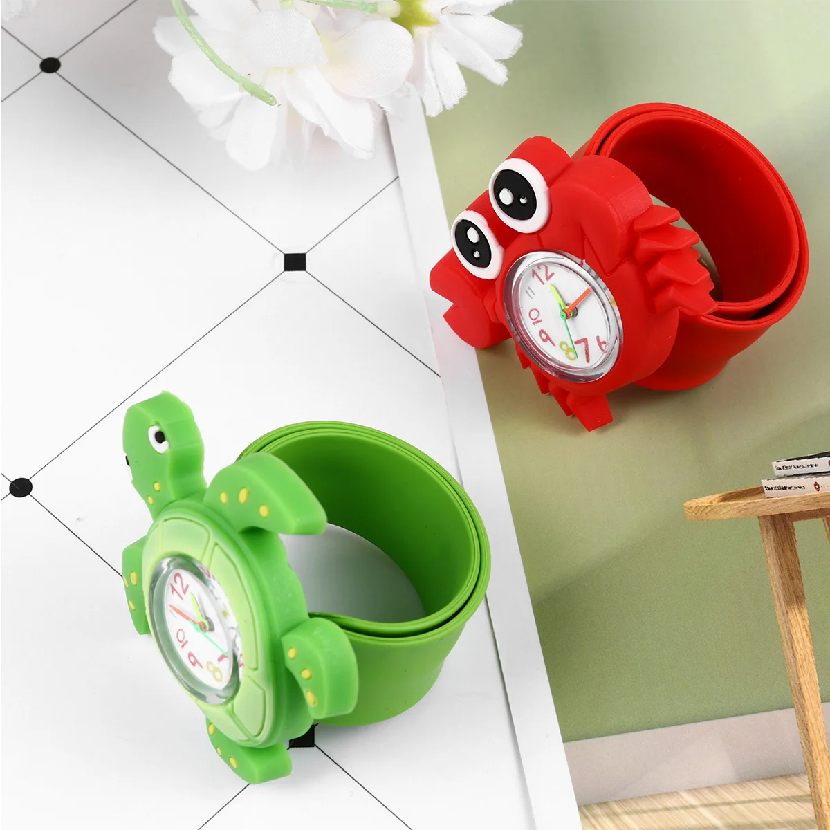 

2Pcs Children Wristwatch Creative Crab Sea Turtle Design Easy Comfortable Wear Perfect for Kids Gifts and Favors