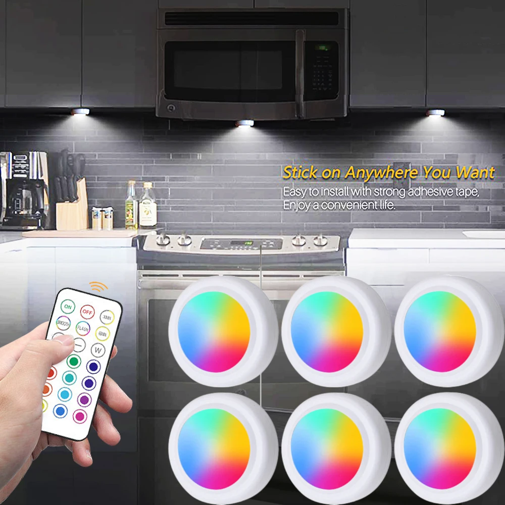 Oświetlenie podszafkowe LED RGB z pilotem zdalnego sterowania Zasilane bateryjnie Bezprzewodowe ściemnialne lampki nocne LED do oświetlenia szafy domowej