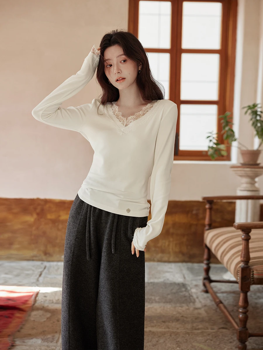 

Ximeng 2025 Зимняя Новая Корейская Футболка с V-образным вырезом и кружевными вставками, с эффектным дизайном плеч, маленький размер, женский топ