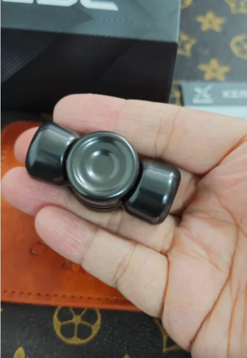 

Used edc X Studio Zirconia Black Polishing Weight Gyroscope EDC Decompression Toy