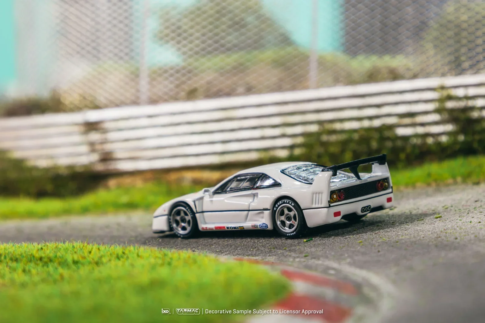 Tarmac Works 1:64 F40 modelo de coche ligero, blanco fundido a presión