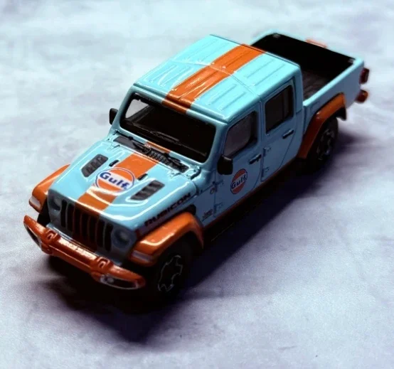 

miJoGreen Light 1:64 2020, Jeep Gladiator и мотоцикл Gulf Oil, литая под давлением металлическая игрушечная модель автомобиля, детский коллекционный подарок.