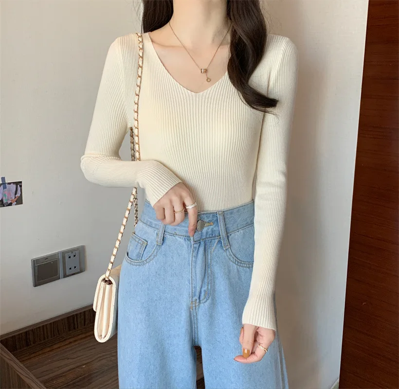 Real Shooting of New Korean Version V-neck Slim Fit Versatile Short Style Solid Color Long Sleeved Pullover Base Knit Sweater