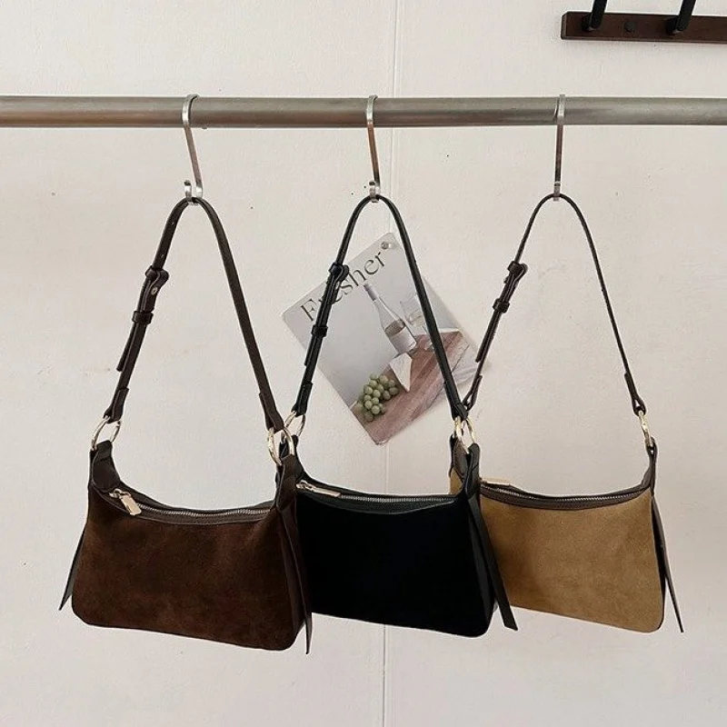 

Women's Handbag Made Of Gully-Printed Leather Boasting Wales Commuter Vintage Spacious Daily Look