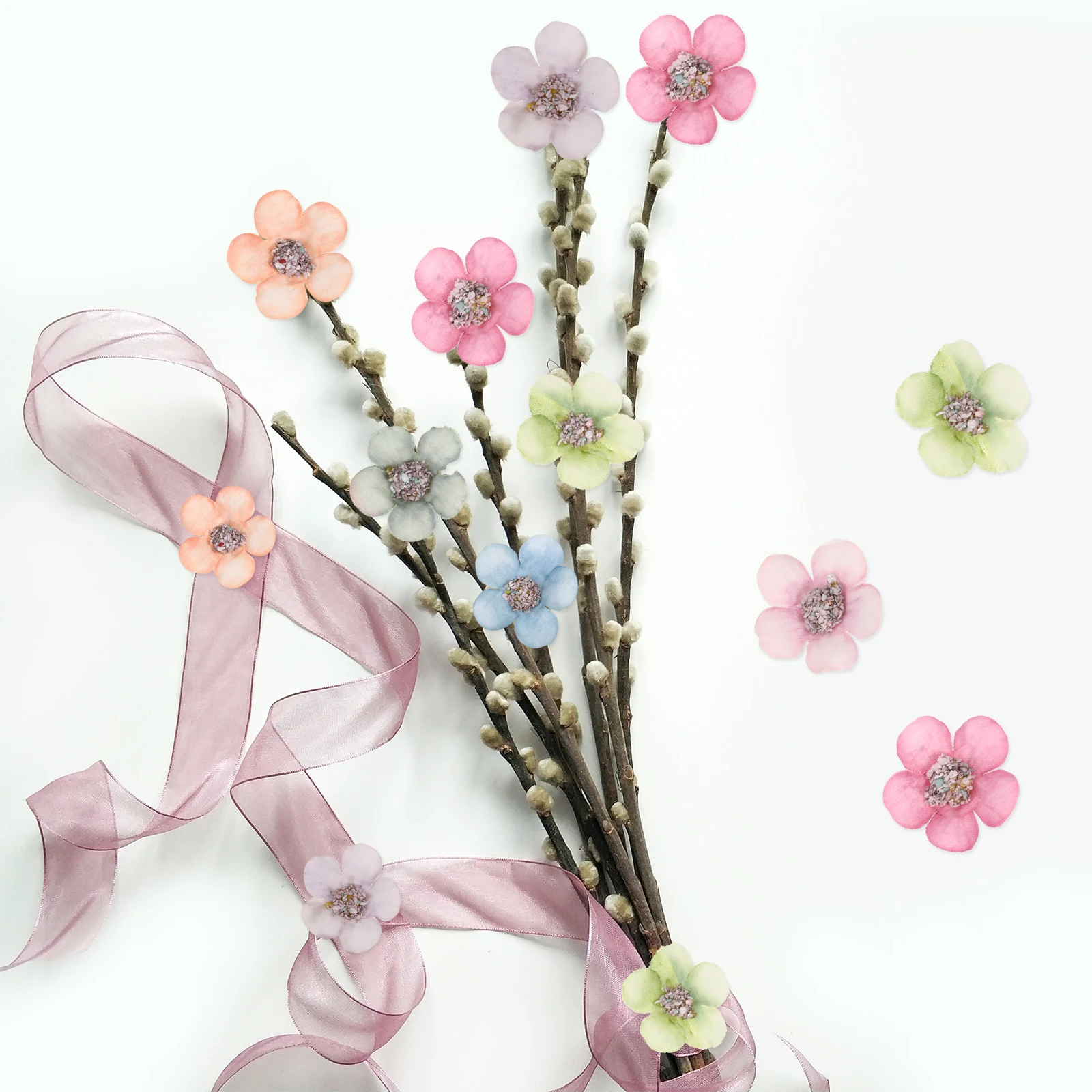 

50 Pcs Artificial Gerbera Daisy Flowers Soft Silk Mini Fake Heads for Wedding Party Decoration DIY Craft Making Reusable