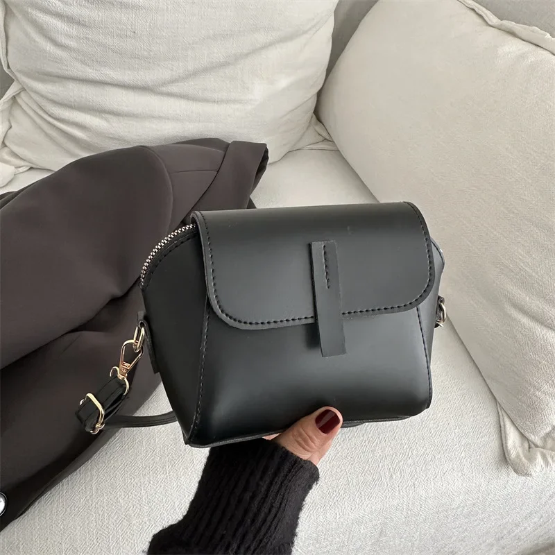 

Retro high-end temperament shoulder bag niche design handbag
