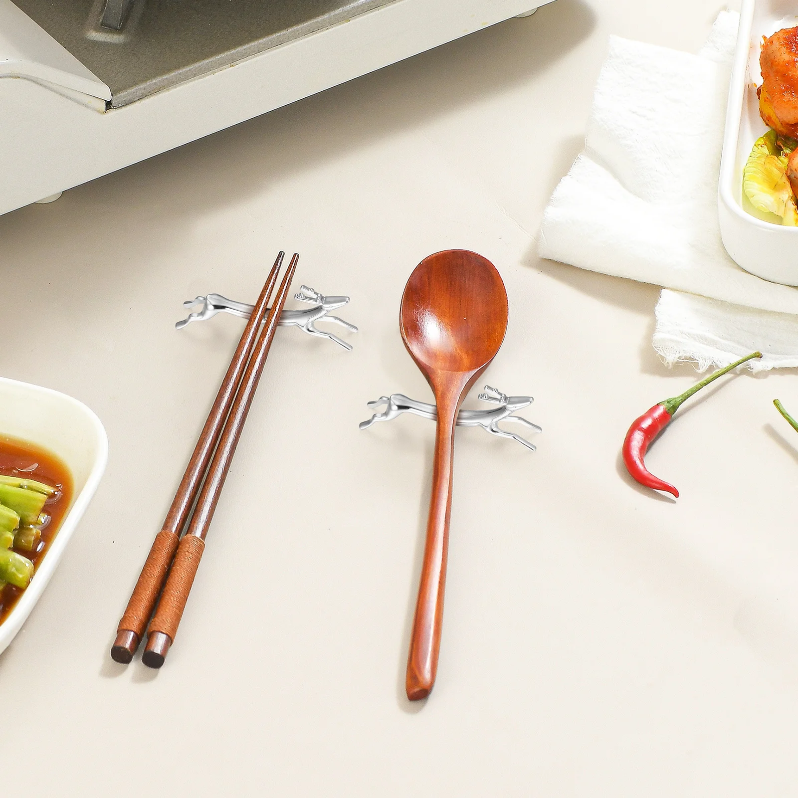 

4Pcs Alloy Cutlery Storage Racks Fawn Shape Wear-Resistant Chopsticks Fork Spoon Holders Household Table Supports