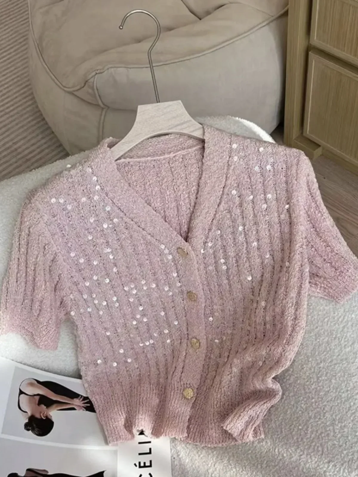 Women's Sequin Knitted Short Sleeve T-shirt 2025 New Summer Girl V-neck Single Breasted Cardigan Charming Small Fragrance Top