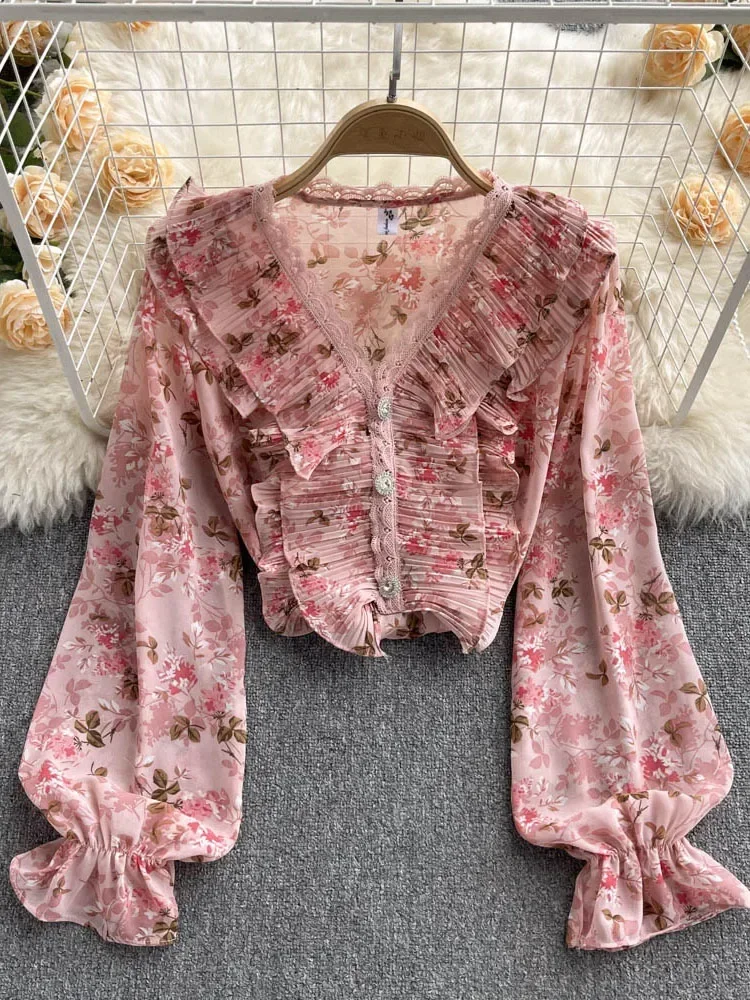 Women French Retro Lace V-neck Floral Temperament Korean Version Loose All-match Pleated Ruffle Blouse Tops Female D0753