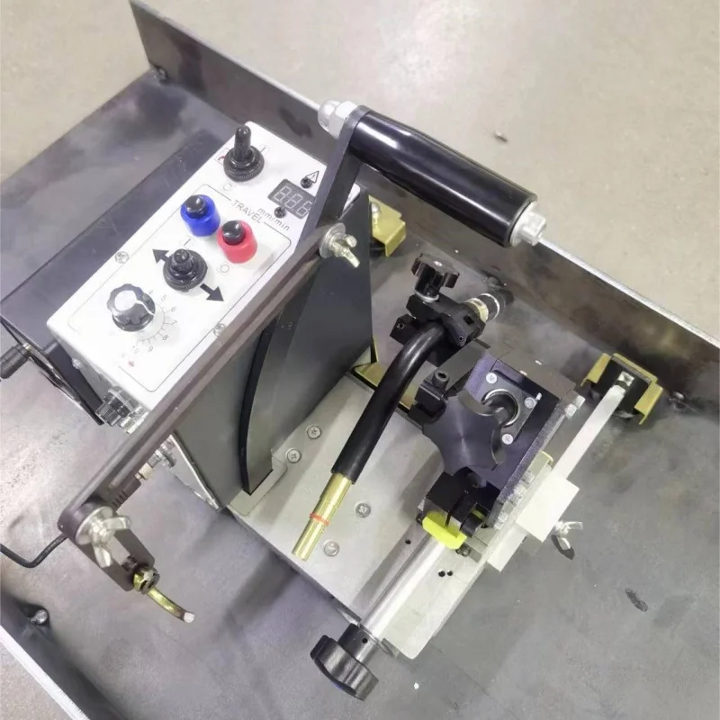 

Automatic Standard Fillet Welding Tractor Horizontal Angle Seam Welding Machine Torch Holder Robot Welder AC220V Portable KA-H1